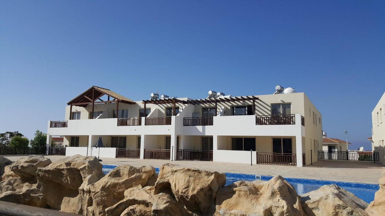 C5 Vanessa Poolside Apartment Peyia Exterior foto